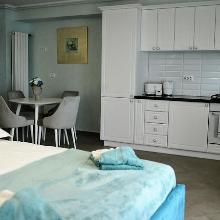 Myosotis Mamaia Studio By The Lake Exterior foto